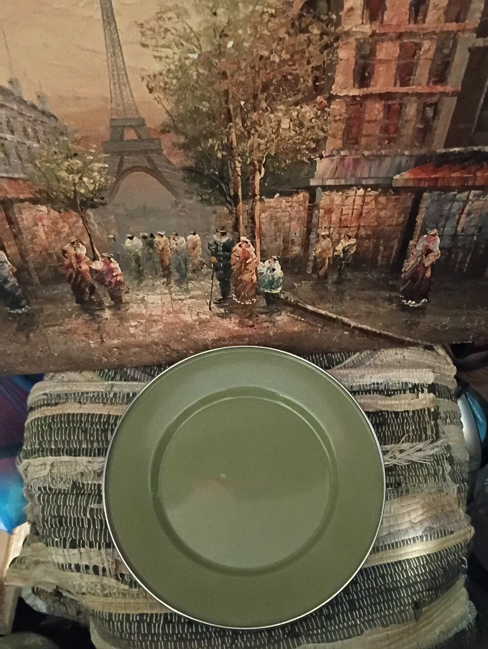 Crate & Barrel Enamel ware Green Metal Dinner Plates Set of 4 Casual Dining.